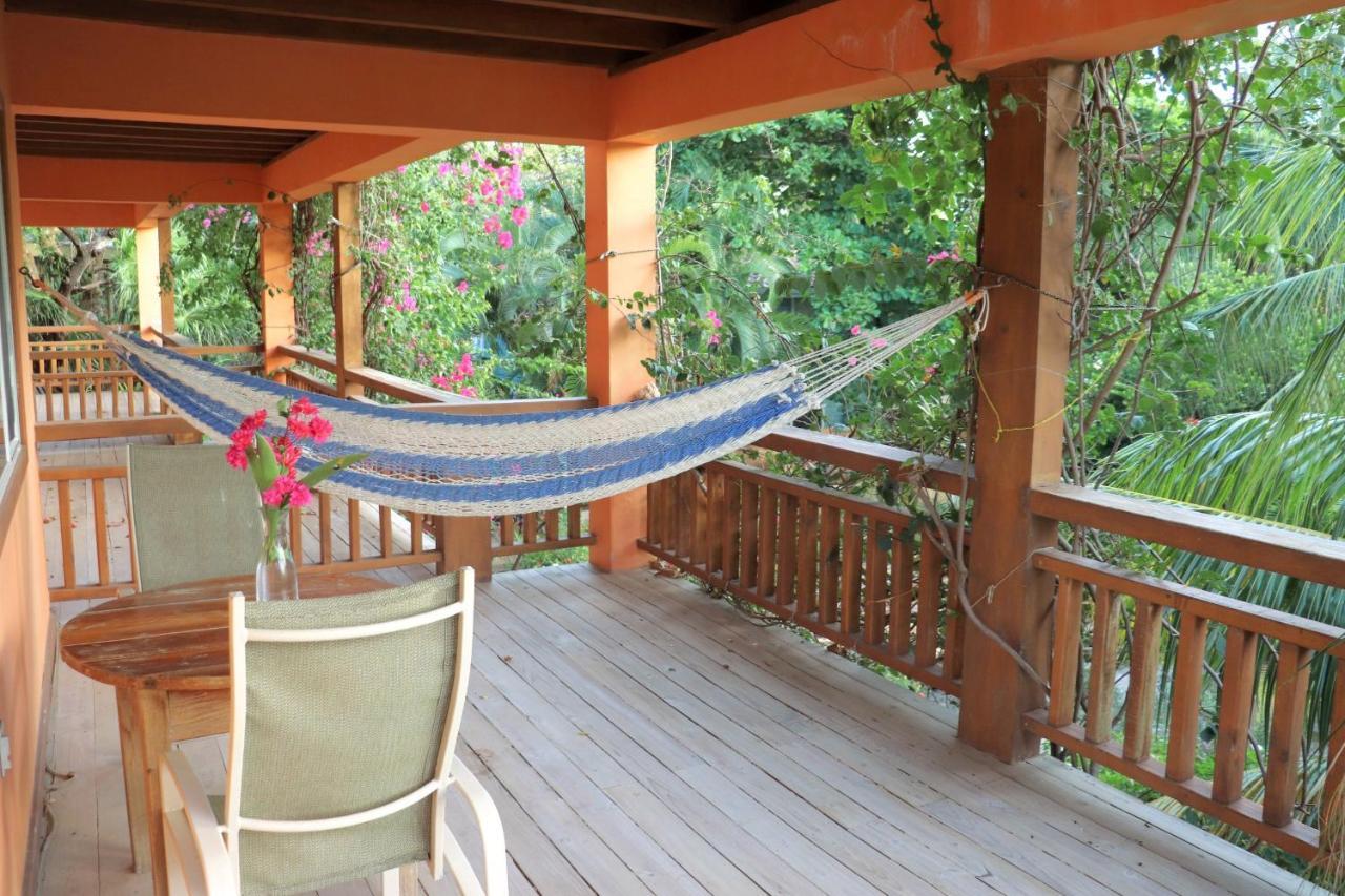Hotel Posada Seremein ,West Bay ,Roatan ภายนอก รูปภาพ