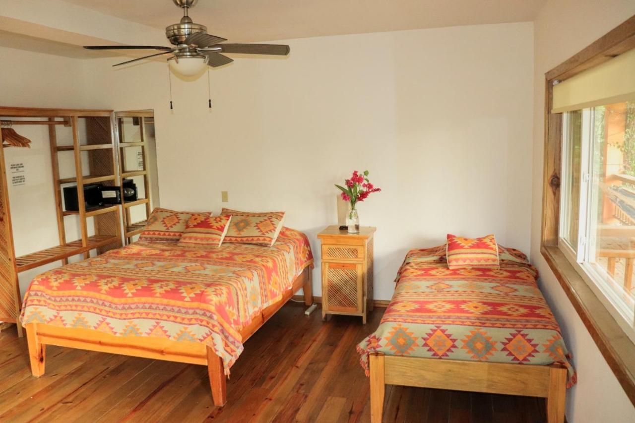 Hotel Posada Seremein ,West Bay ,Roatan ภายนอก รูปภาพ