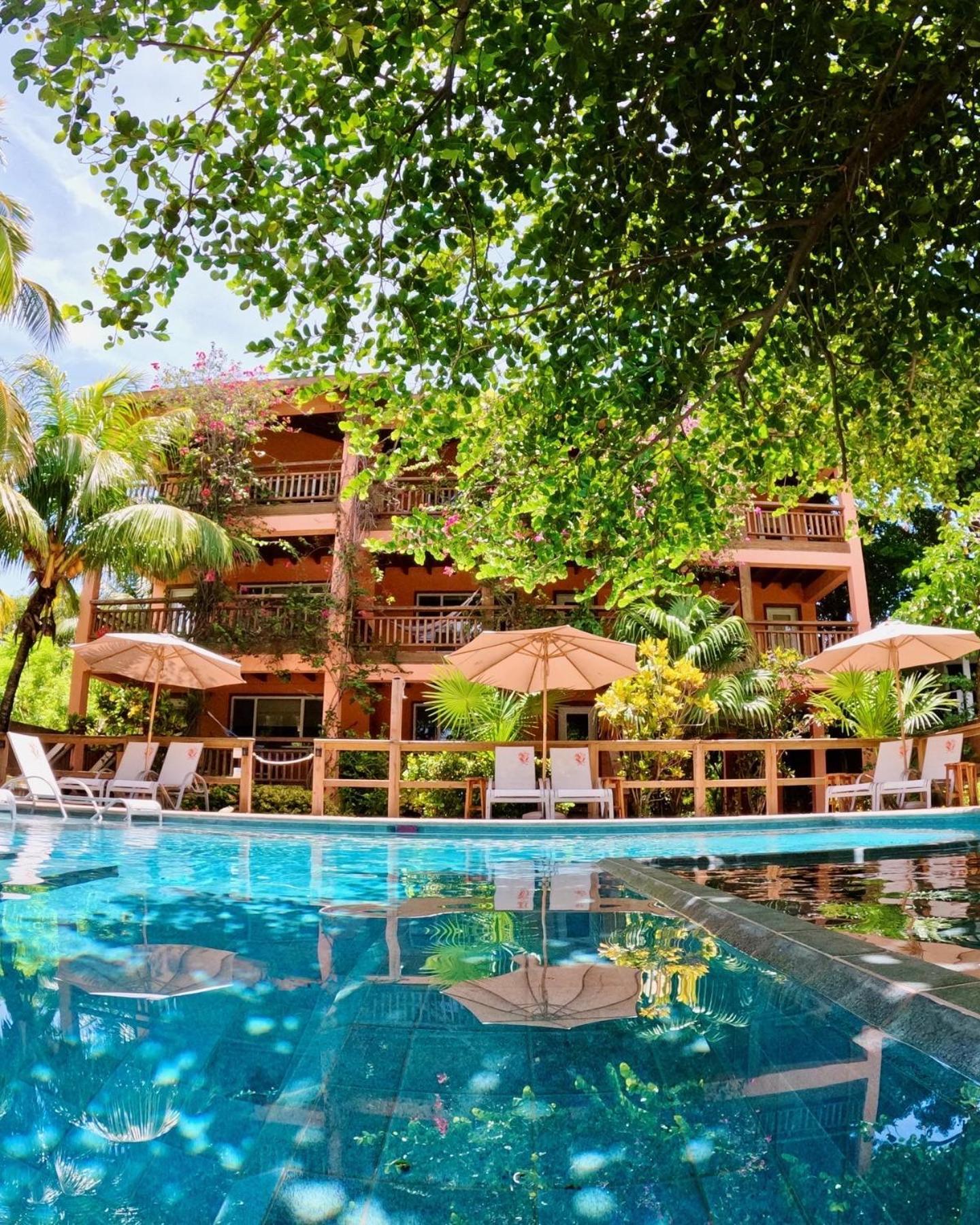 Hotel Posada Seremein ,West Bay ,Roatan ภายนอก รูปภาพ