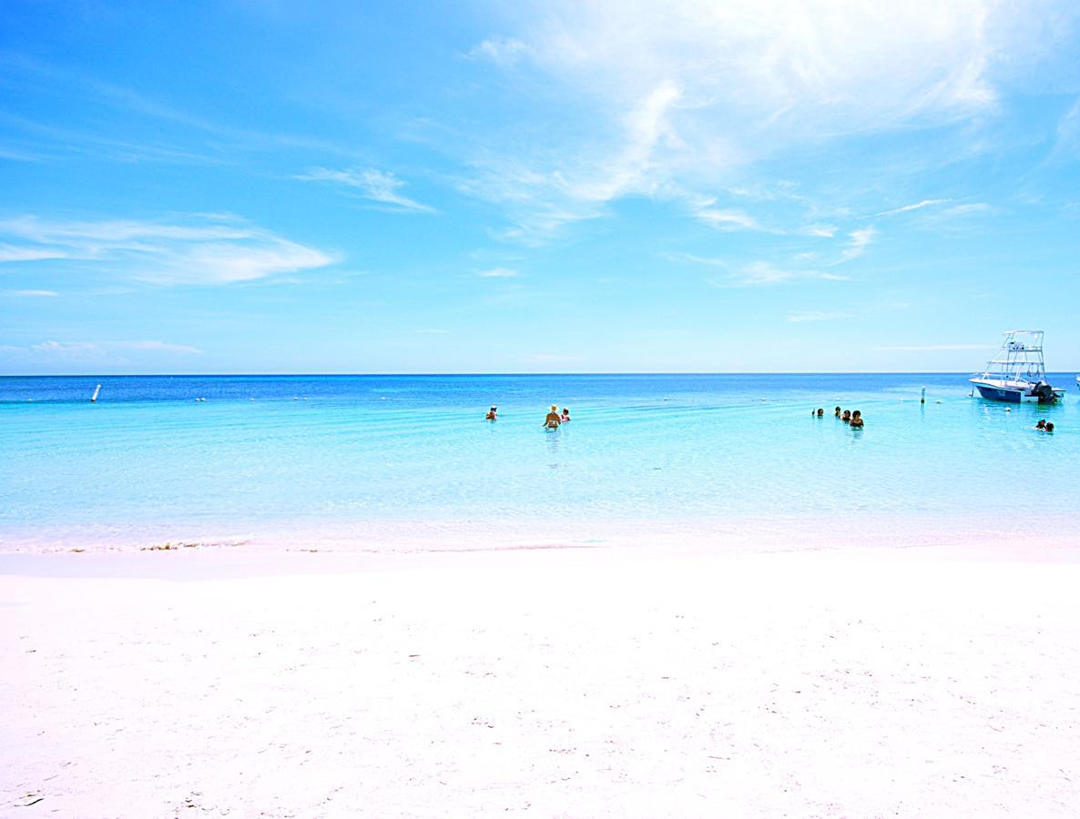 Hotel Posada Seremein ,West Bay ,Roatan ภายนอก รูปภาพ